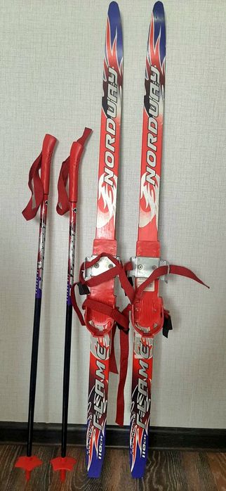 Продам детские лыжи