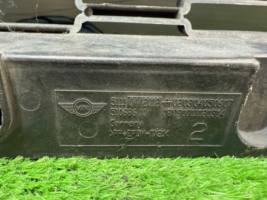 GRILĂ CENTRALĂ BARĂ FAȚĂ MINI COOPER S R56 LCI 2011 1.6 BENZINA 2010-2013 3 USI Hatchback COD OEM 51110442012 51068610 2010-2013