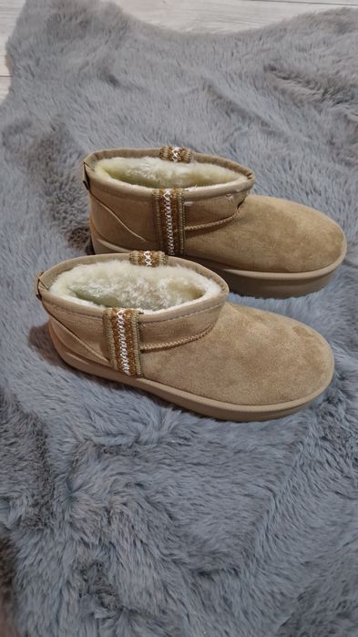 Ghete maro stil UGG