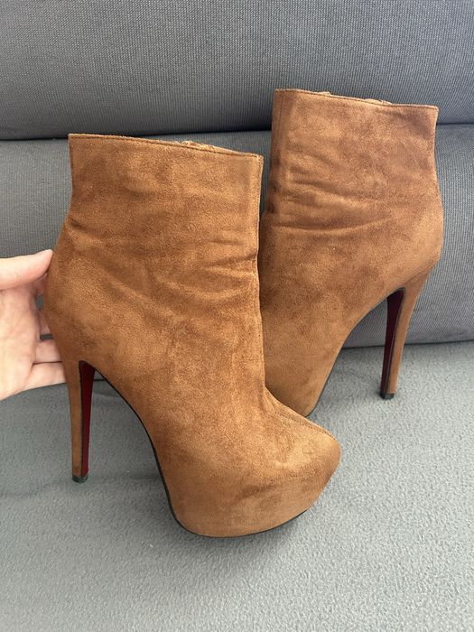 Ghete dama, cu toc, piele ecologica naro