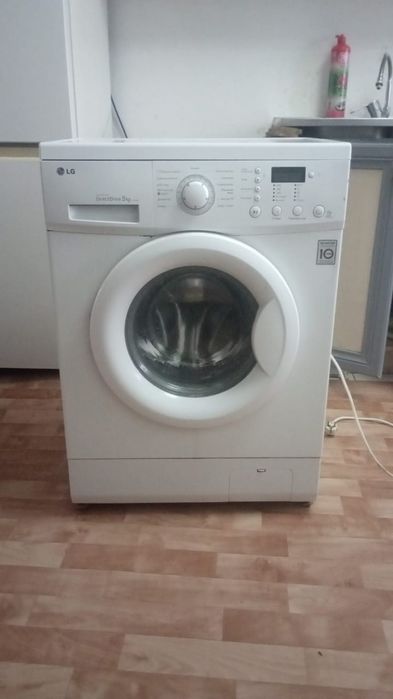 Здравствуйте продам Стиральную машину
