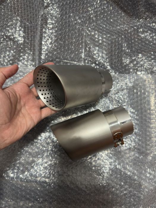 Tipsuri evacuare stil Akrapovic