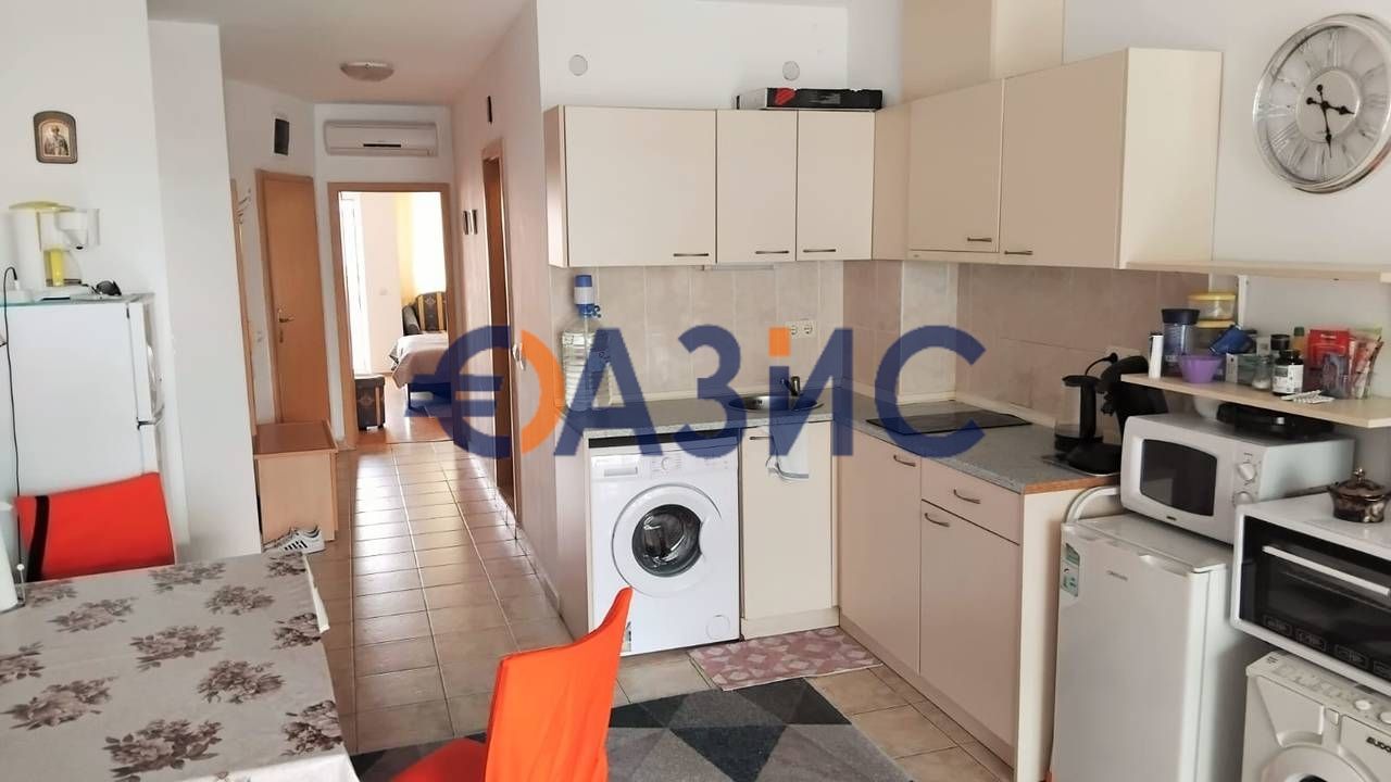 Продава се Двустаен апартамент в к.к. Слънчев бряг - 74 кв.м за 926 €/кв.м - Снимка #5