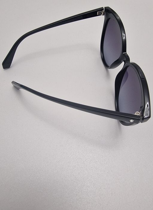 Ochelari de soare Polaroid cat-eye polarizati