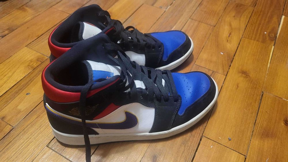 Jordan 1 Mid Lakers Top 3