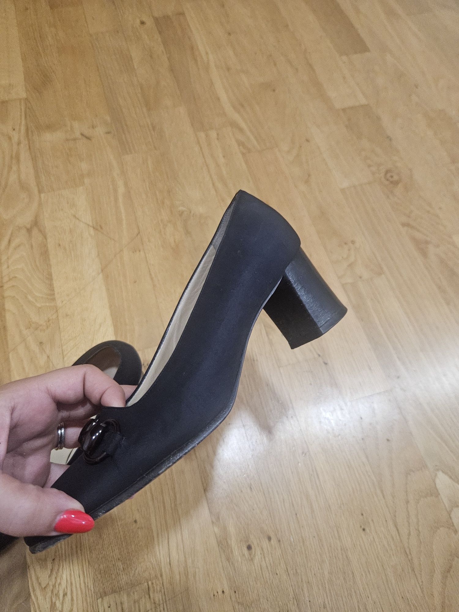 Pantofi Gucci autentici