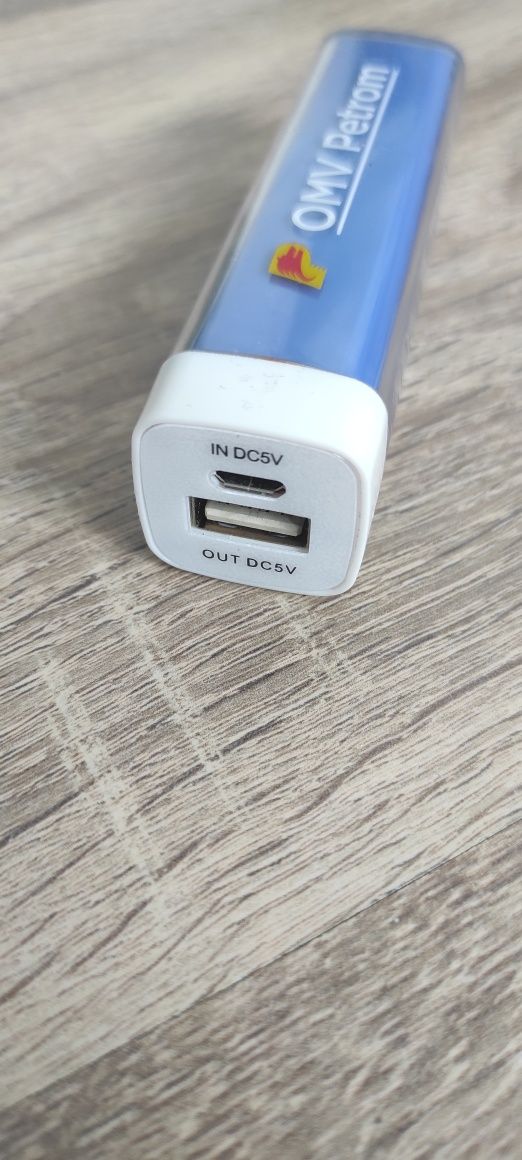 Baterie externa albastru-alb (FARA CABLU USB INCLUS)