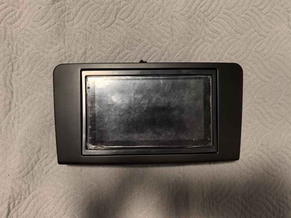 Мултимедия 7″ Android 13 за Mercedes ML W164 GL X164 CARPLAY