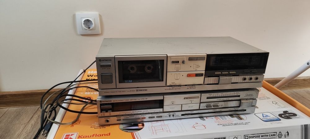 Hitachi стерео касетофон и тунер