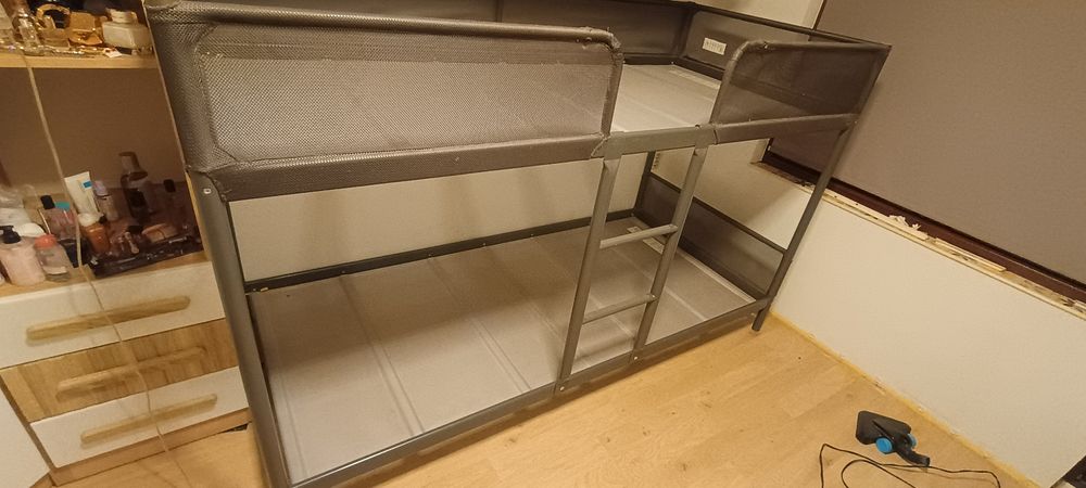 Двуетажно детско метално легло