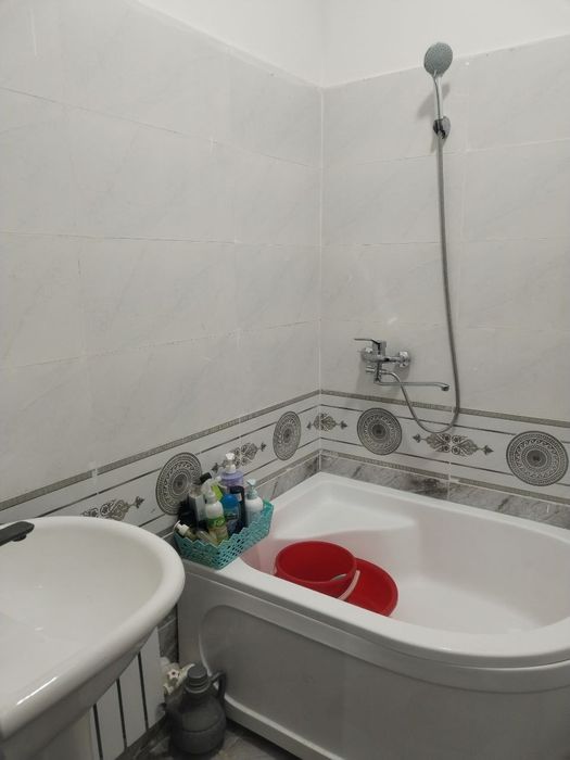 3 xonali uy sotiladi