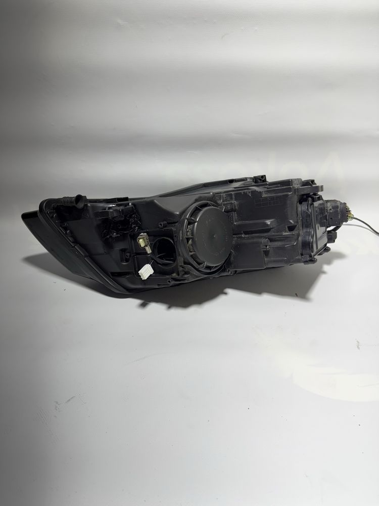 Ляв фар за Audi A8 D4 BI Xenon