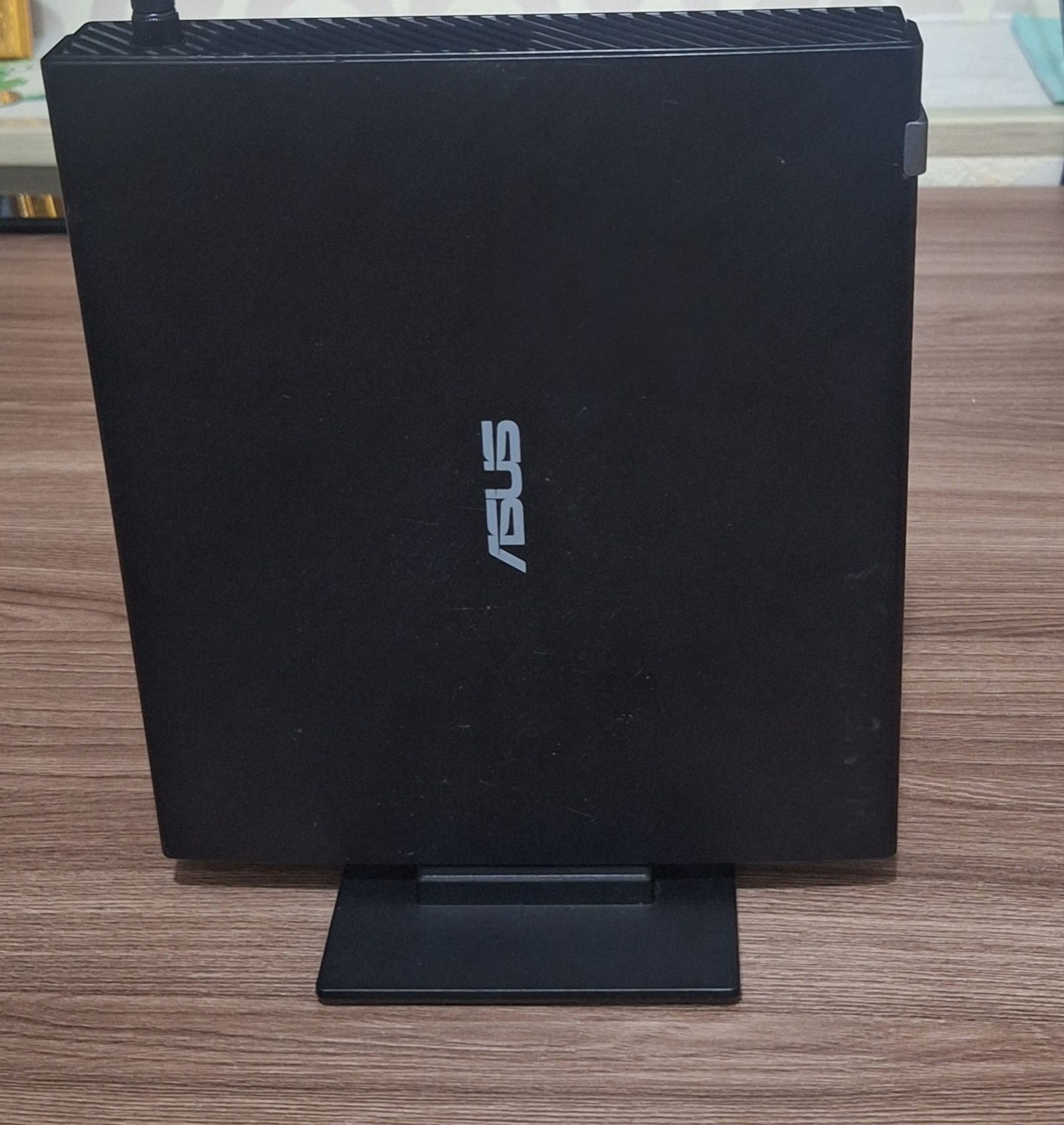 мини компьютер ASUS