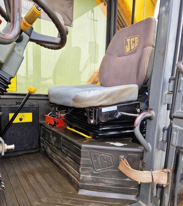 Incarator frontal telescopic JCB 530-110