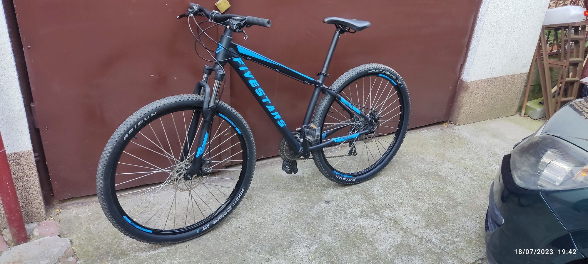 Vând bicicleta fivestars
