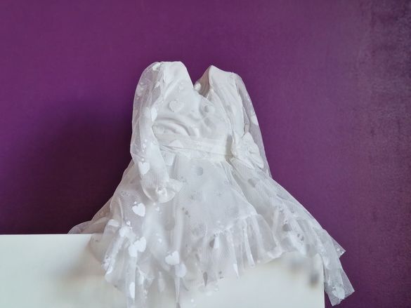 Бяла асиметрична рокля