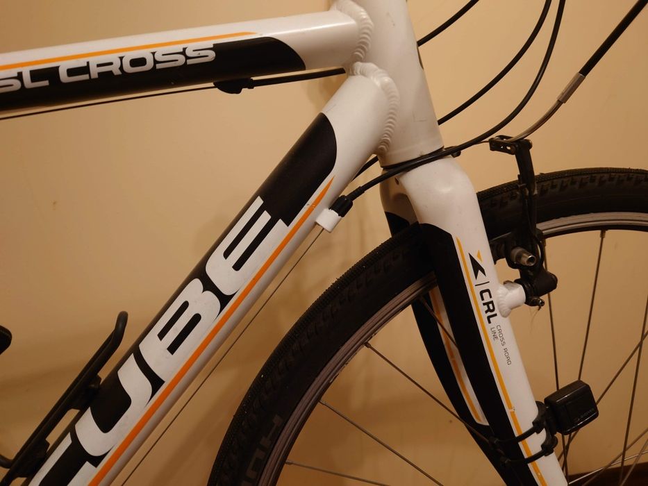 Vând bicicleta Cube 50' SL Cross Pro