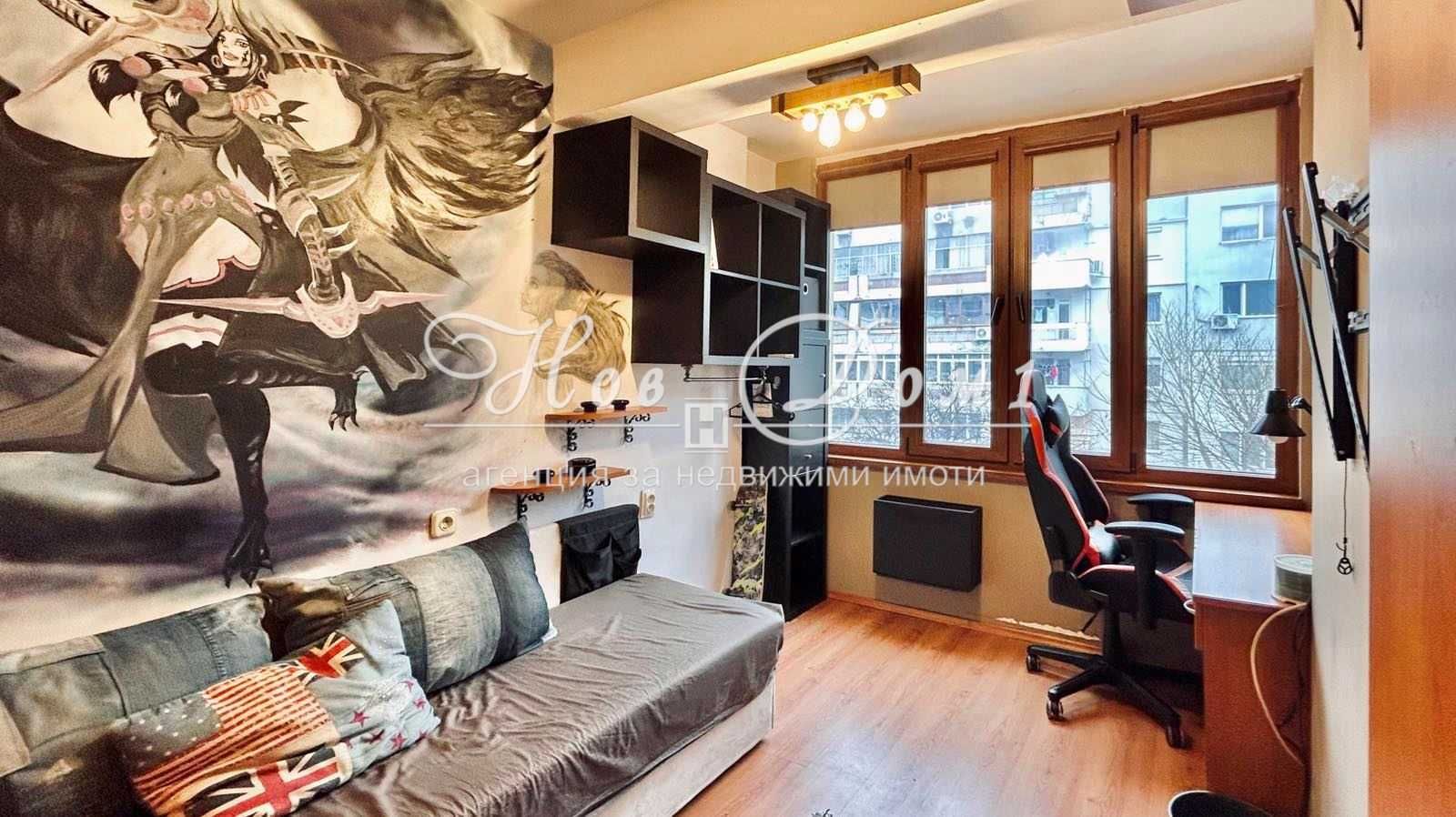 Лятно Кино Тракия - Обзаведен - Днева 40м2 - Спалня 21м2 - Спалня 12м2