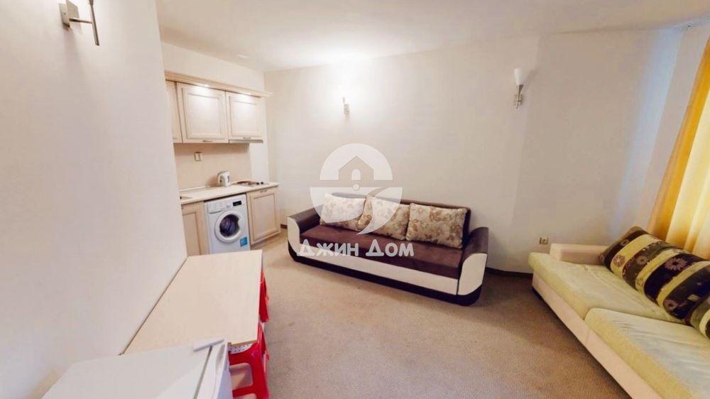 Продава се Двустаен апартамент в к.к. Слънчев бряг - 63 кв.м за 921 €/кв.м - Снимка #1