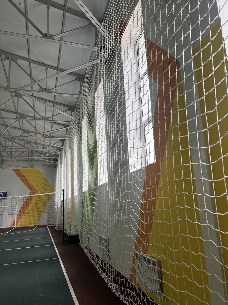 Ximoya to’ri futbol polya uchun sport zal OPTOM narxlarda