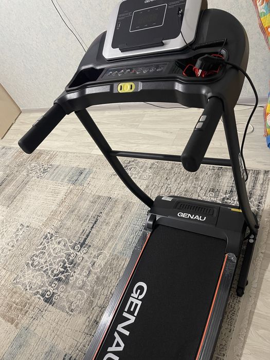 Продаю беговую дорожку