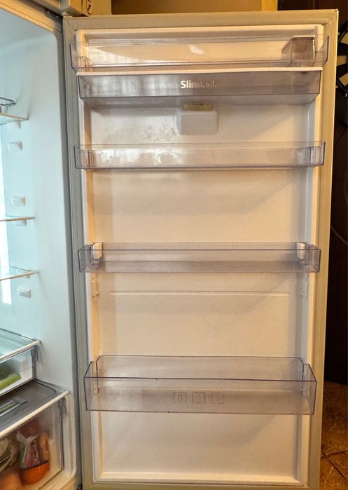 Frigider 2usi Beko NoFrost 70cm 470l