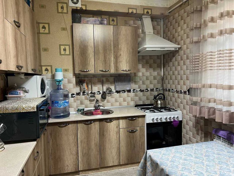 Срочноо...Сергели 5Ада 2-метрога якин 3/1/7  56 квадрат мебел+техника