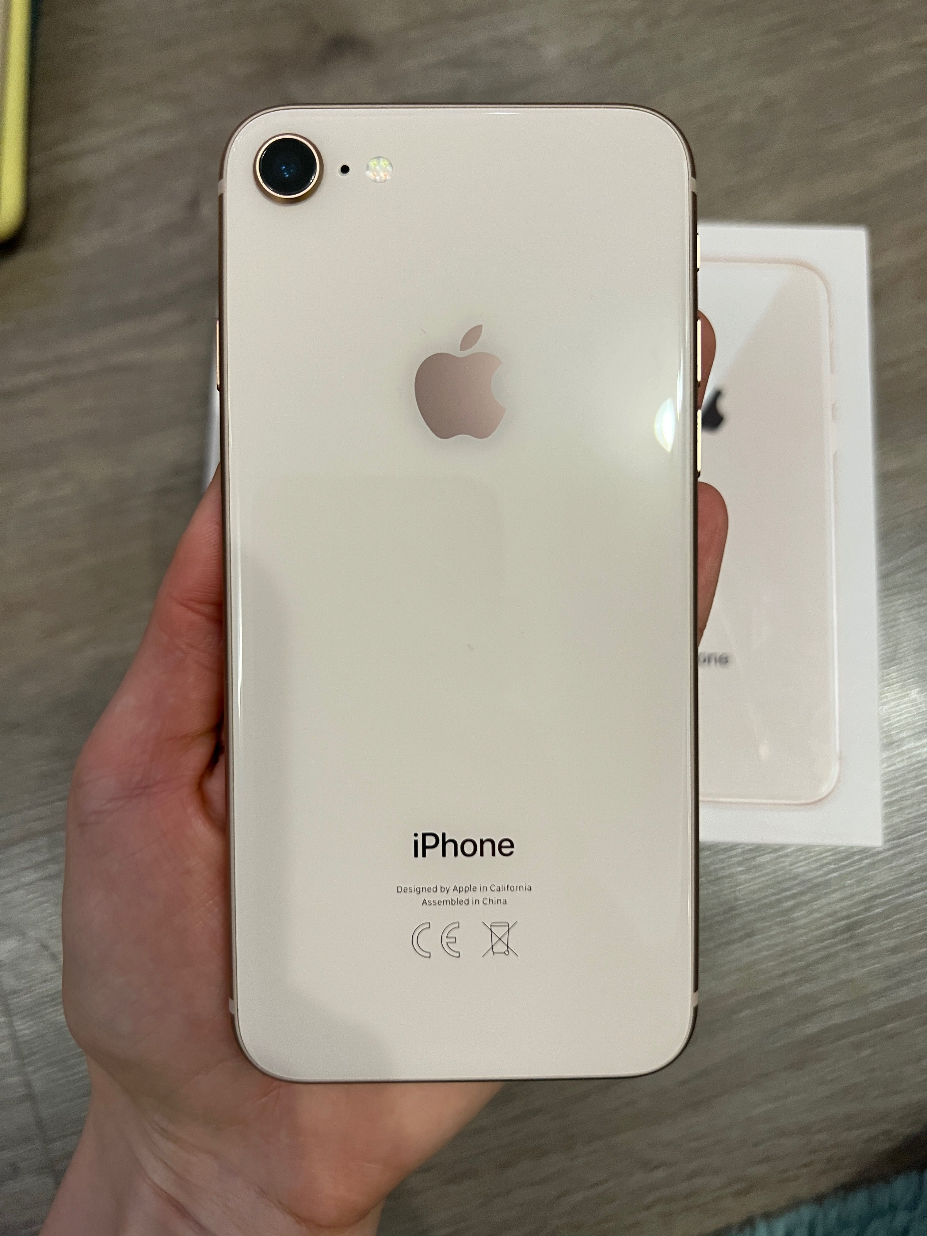 iPhone 8 64GB  Rose Gold