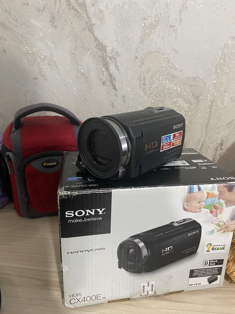 Продам видеокамеру Sony HDR-CX400E черный