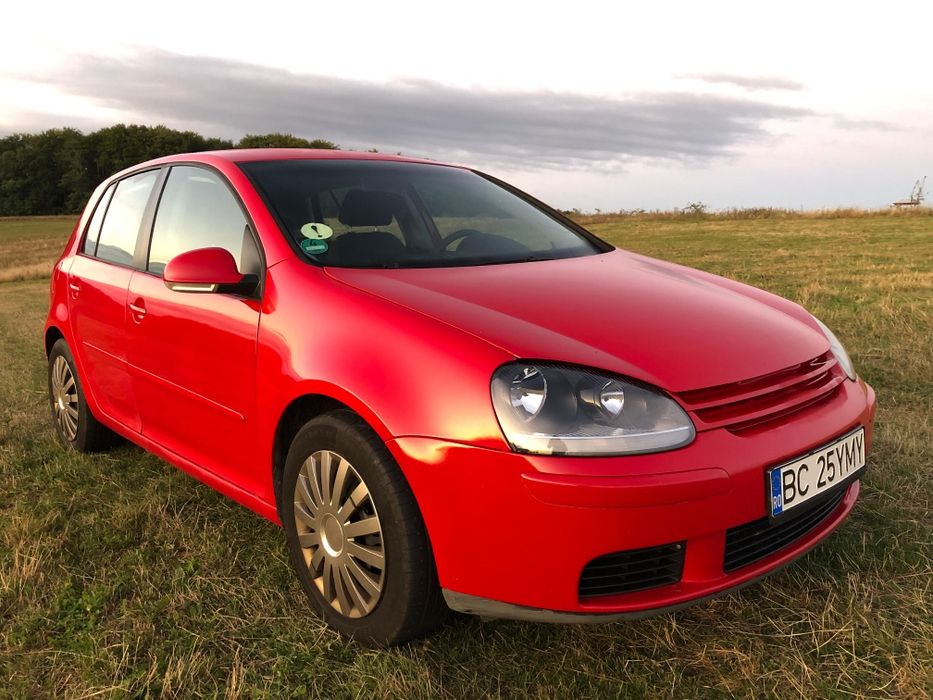 Vând Golf V în stare excelentă