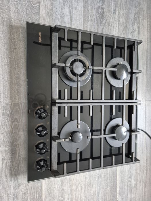 Vand plita pe gaz Gorenje cu 4 arzatoare