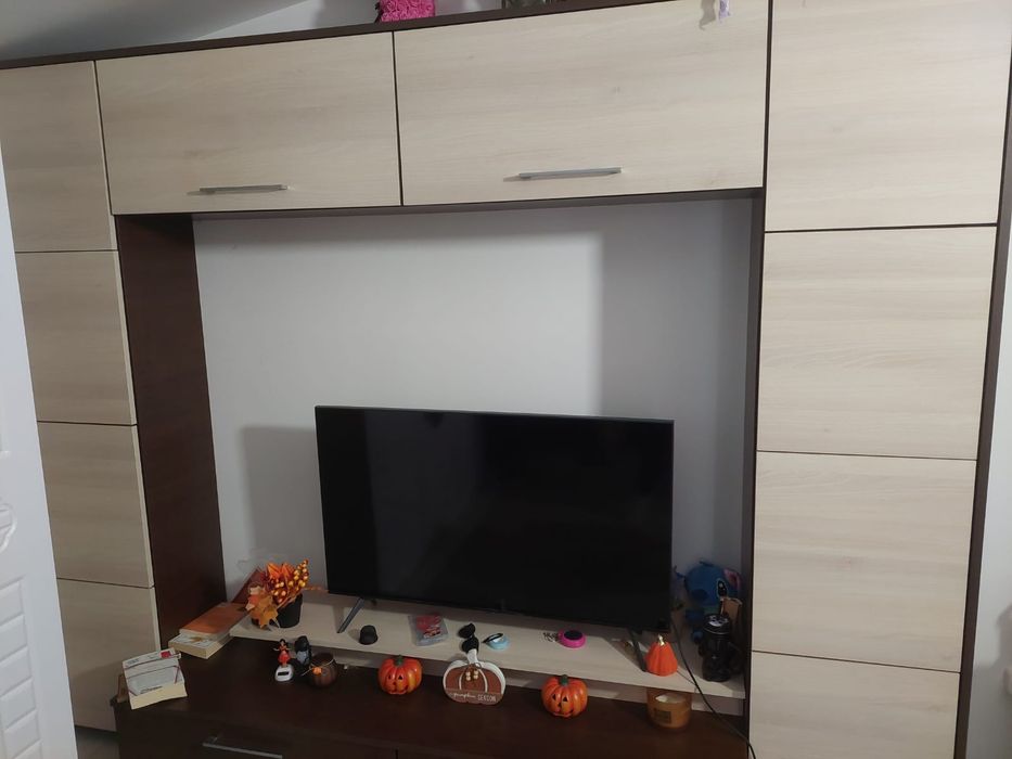 Vand mobila in stare buna