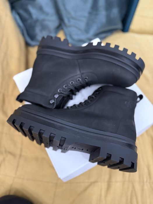 Calvin Klein Jeans Lugged LacedUp Boot bocanci culoare negru 44 noi