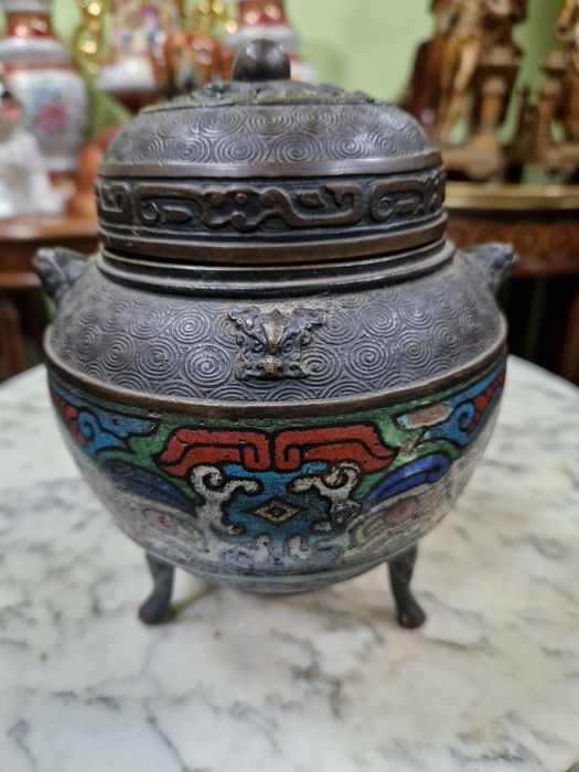 Стара рядка антикварна колекционерска японска бензинова кадилница