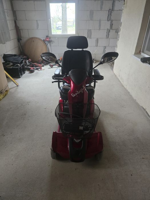 Scuter electric pentru persoanele cu dizabilitati, stare excelenta!