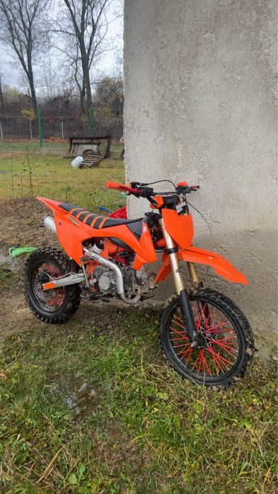 Vand cross 125cc ultra , crossul merge impecabil nu are probleme