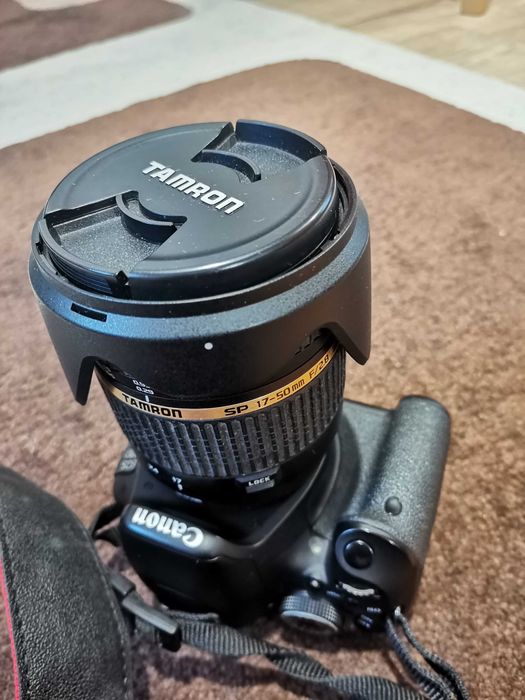 Vând Canon EOS 600D