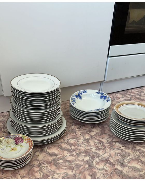 Продам посуду тарелки