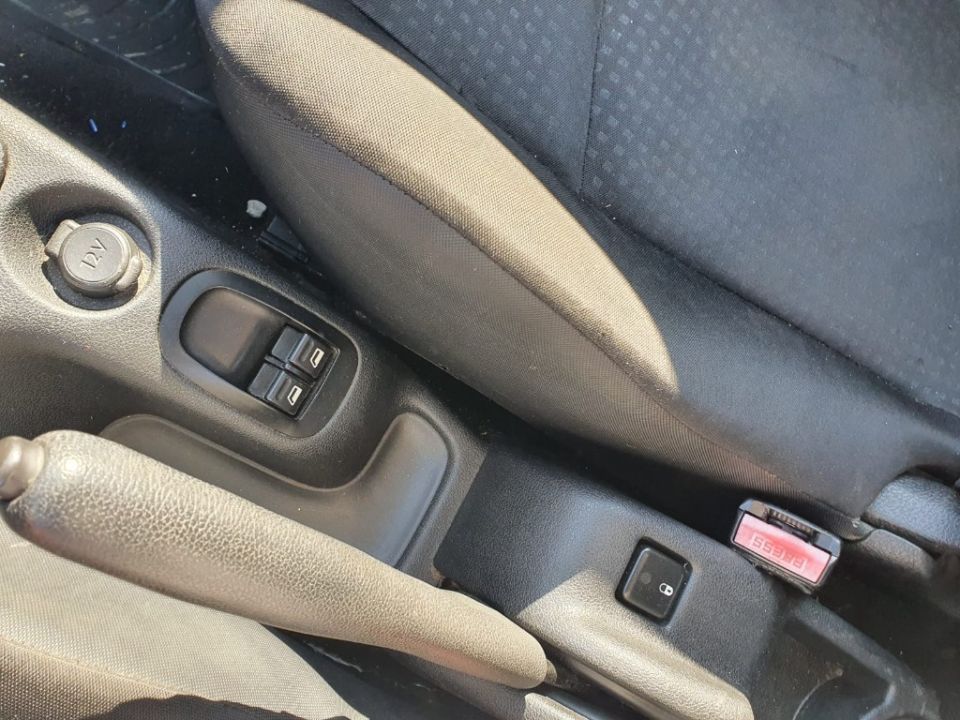 Dezmembrez Peugeot 206+ motor 1.4 HDI  68cp 8HR cutie de viteze panoramic plafon bara dezmembrari