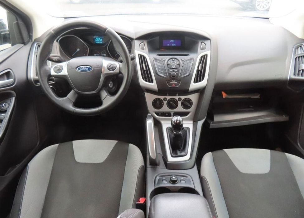 Focus MK3 Benzină 1.6 clasic