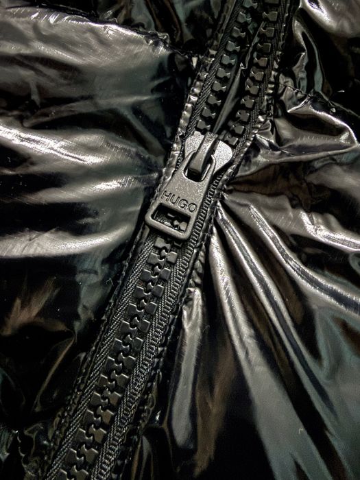 Geaca lucioasa groasa Hugo