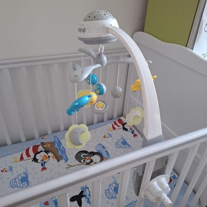 Бебешка въртележка за кошара