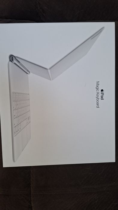 Tatsatura apple noua, desigilata