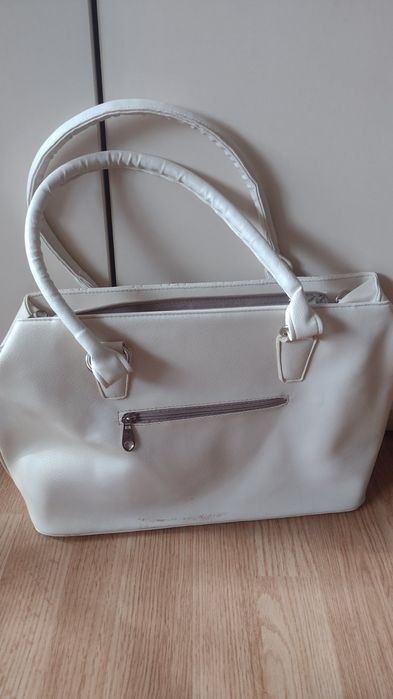 Дамска бяла чанта