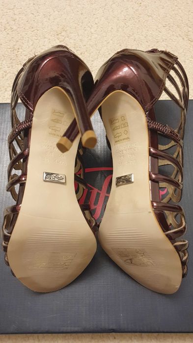 Sandale Buffalo London – piele naturală lacuită – mărimea 35 – WOW!