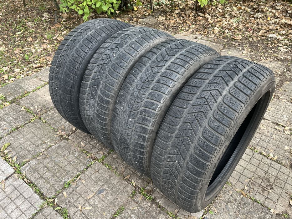 Зимни гуми Pirelli 225/50/18  4бр