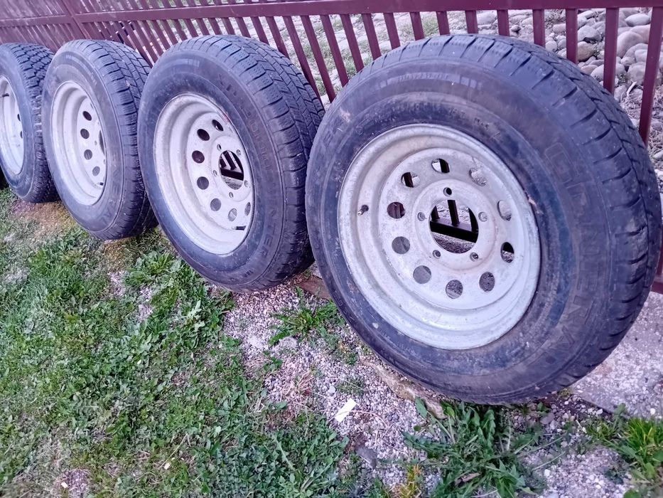 Cauciucuri cu jenti