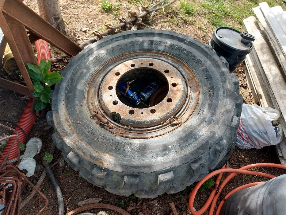 Vând roti de remorca