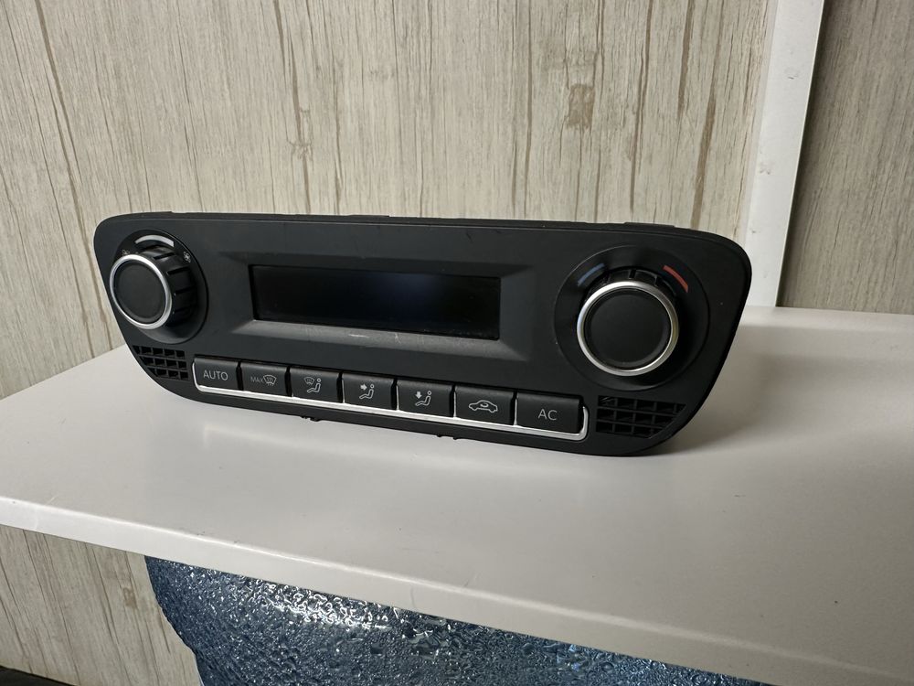6R0 907 044 H , управление климатроник за VW Polo 6R