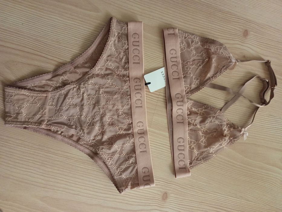 Set chilot cu sutien Gucci